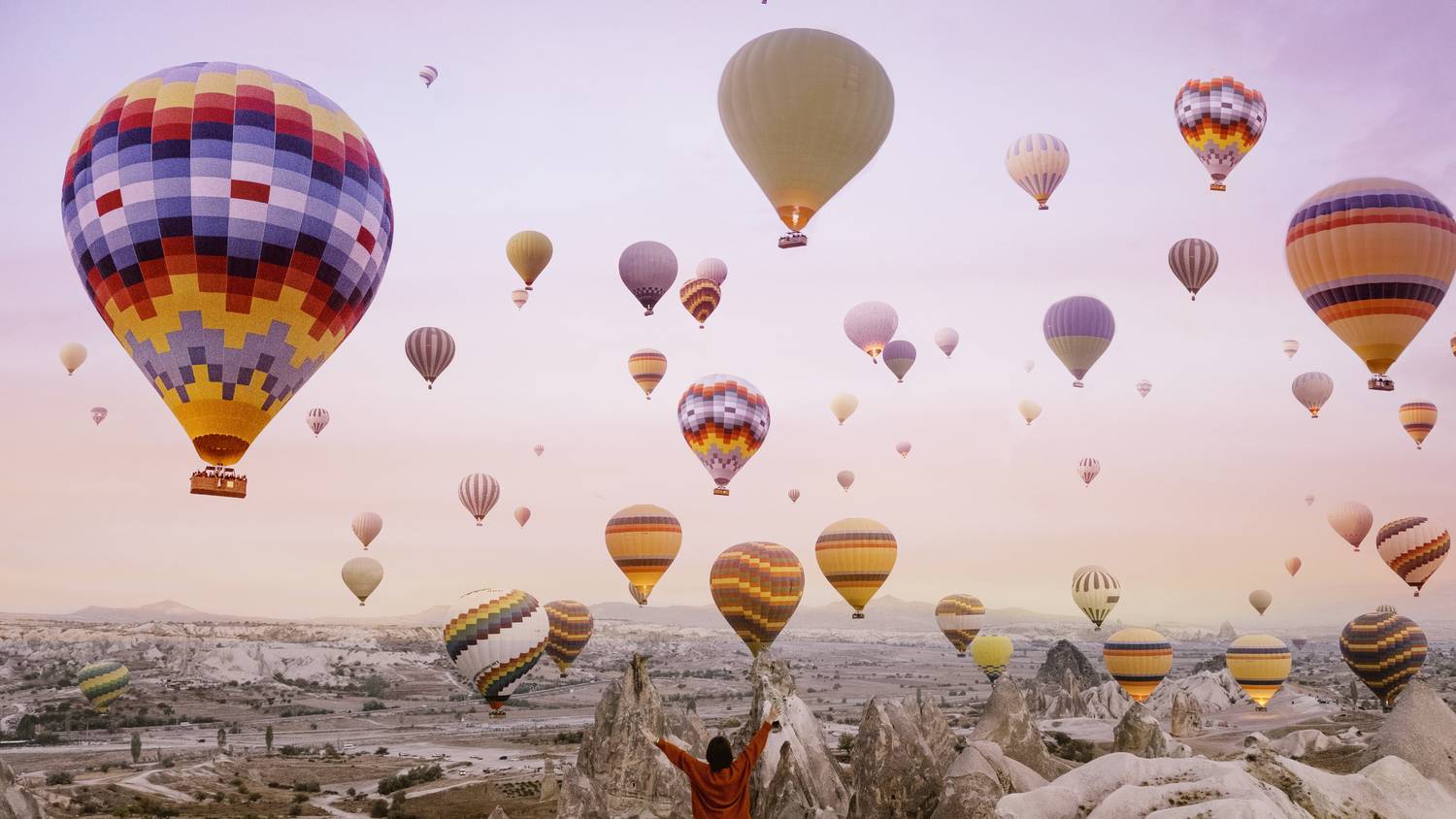 Több száz hőlégballon festette színesre az eget Albuquerque felett