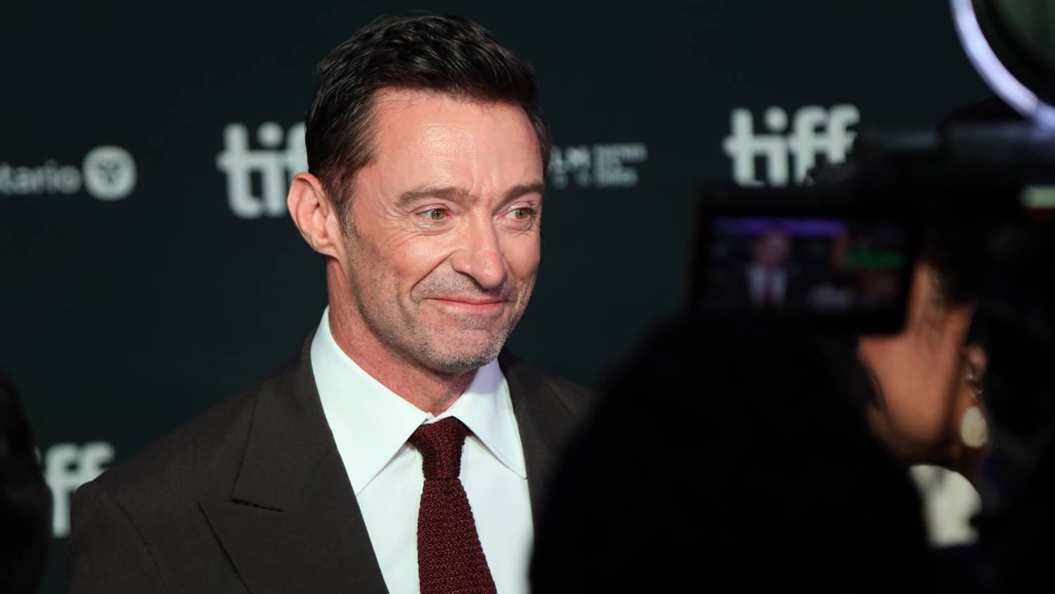 Hugh Jackman büszke rá, hogy szteroidok nélkül is képes volt kigyúrni magát és egyéb lesifotók