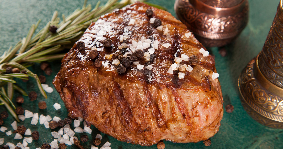 A legfinomabb steak sütése marhahátszínből: ne válassz hozzá túl vékony húst