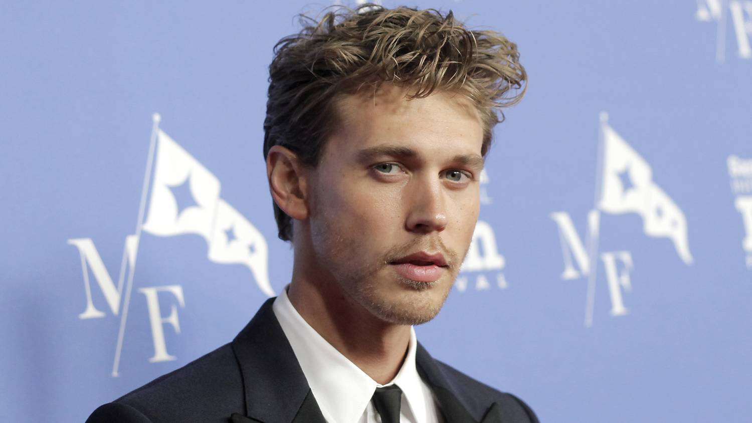 Austin Butler gyomorforgató módját választotta, hogy meghízzon az Elvis Presley-filmhez