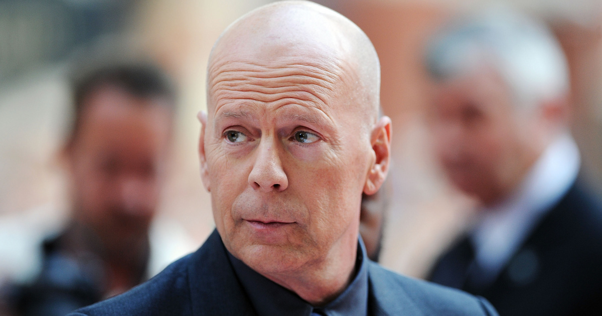Index – FOMO – Bruce Willis doesn’t even recognize his mom anymore