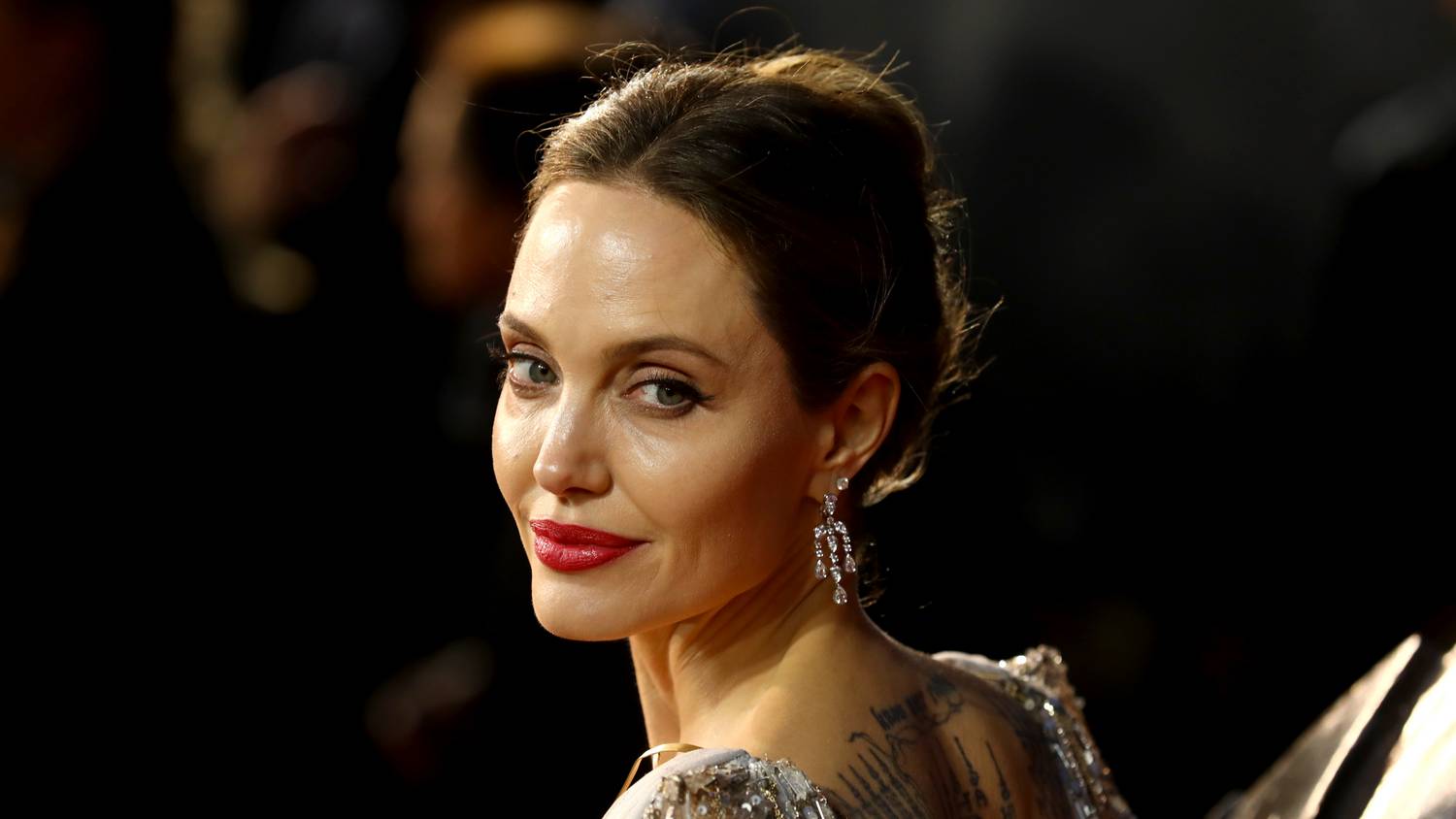 Milliárdos örökössel randizhat Angelina Jolie