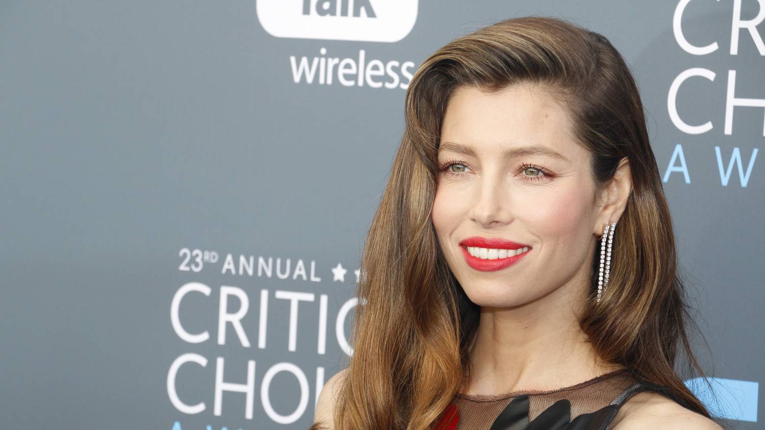 Így tartja magát formában a 41 éves Jessica Biel és egyéb Insta-hírek