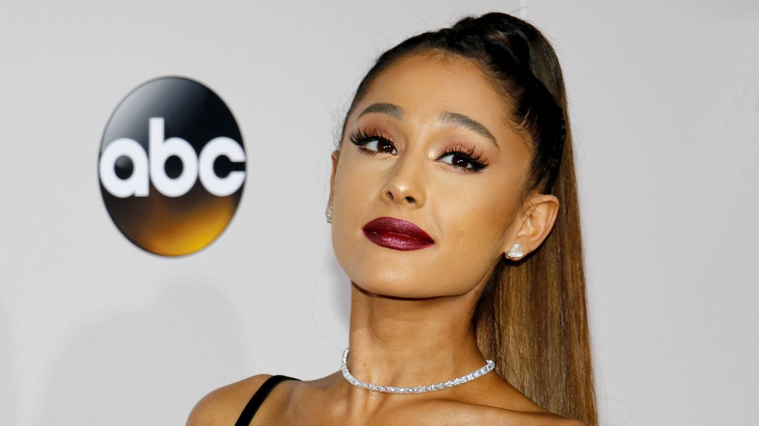 Ariana Grande drasztikusan lefogyott, ezért támadni kezdték