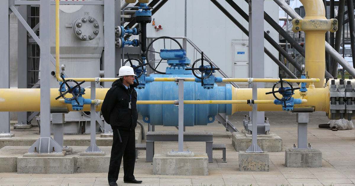 A vezetéken érkező orosz gázt nem szankcionálják – egyelőre