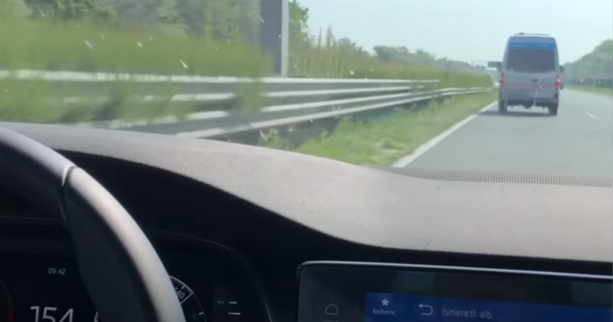 Gyorshajtáson kaptak egy magyar rendőrt az autópályán