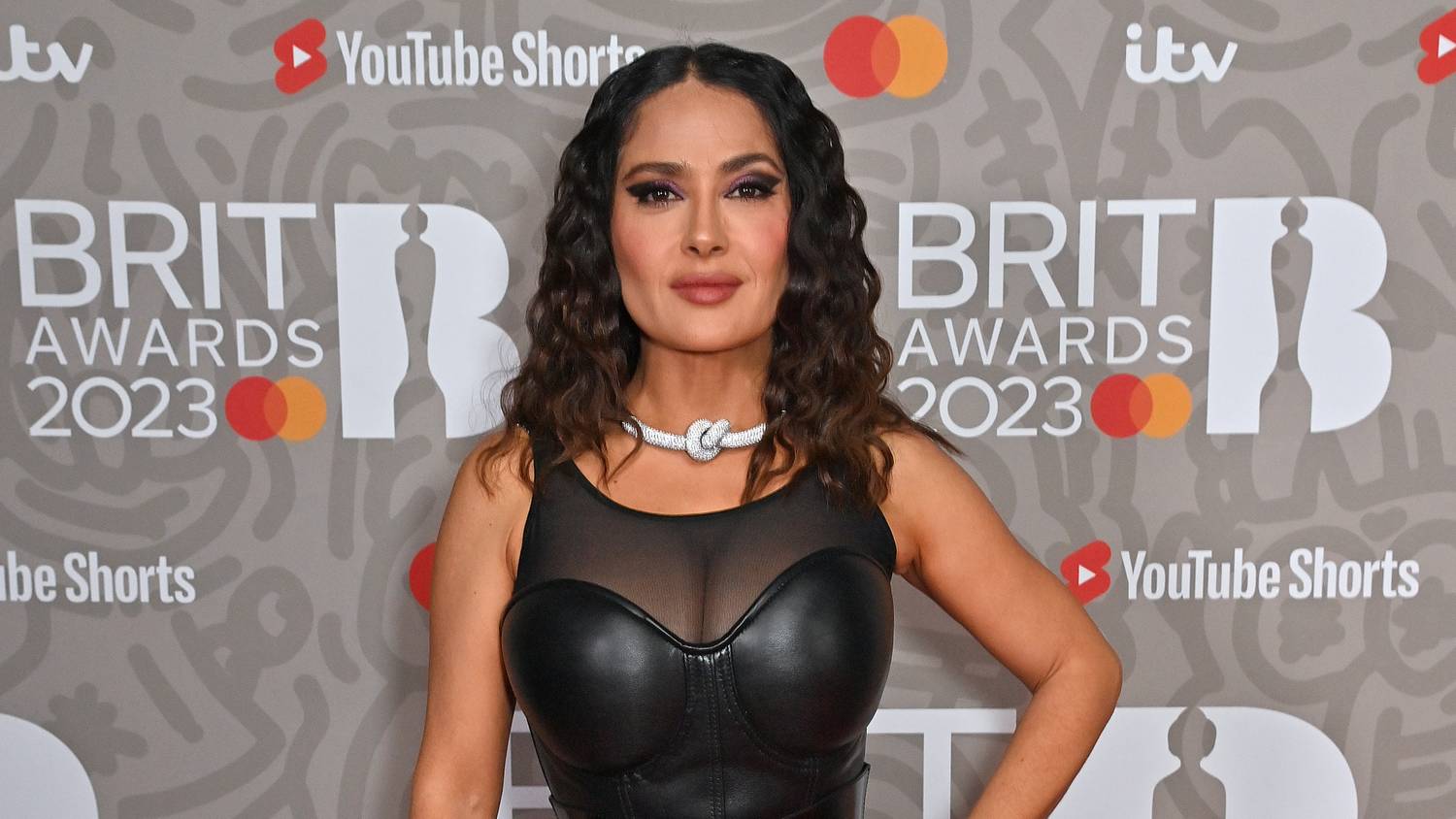 Salma Hayek dögös képei láttán a rajongók sem bírnak magukkal