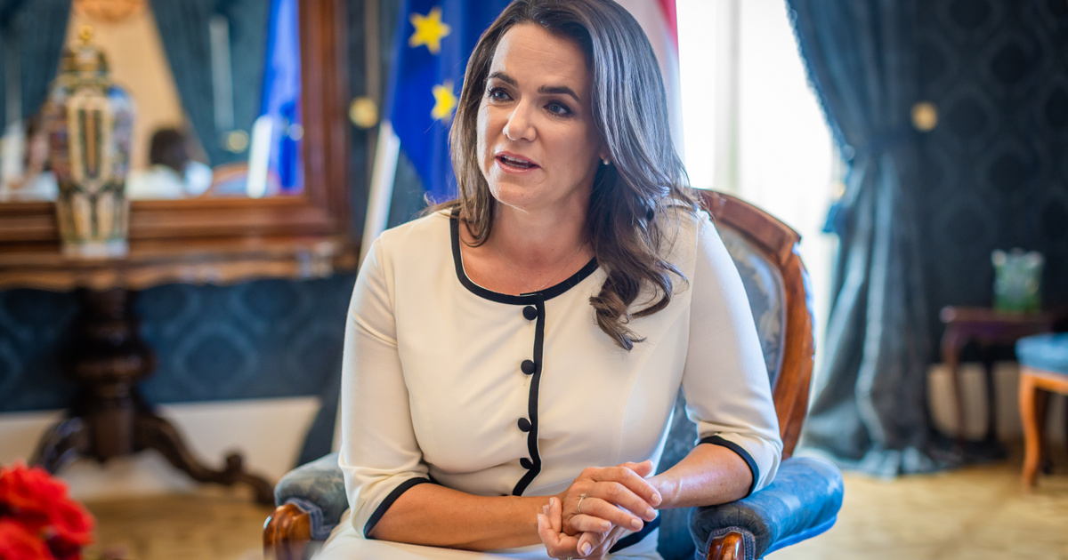 Index – Belföld – Rekordösszeget adományozott Novák Katalin egy állami gondozott gyerekeket segítő a…