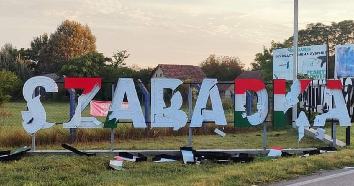 Índice – Extranjero – Un cartel en húngaro fue vandalizado en Vojvodina