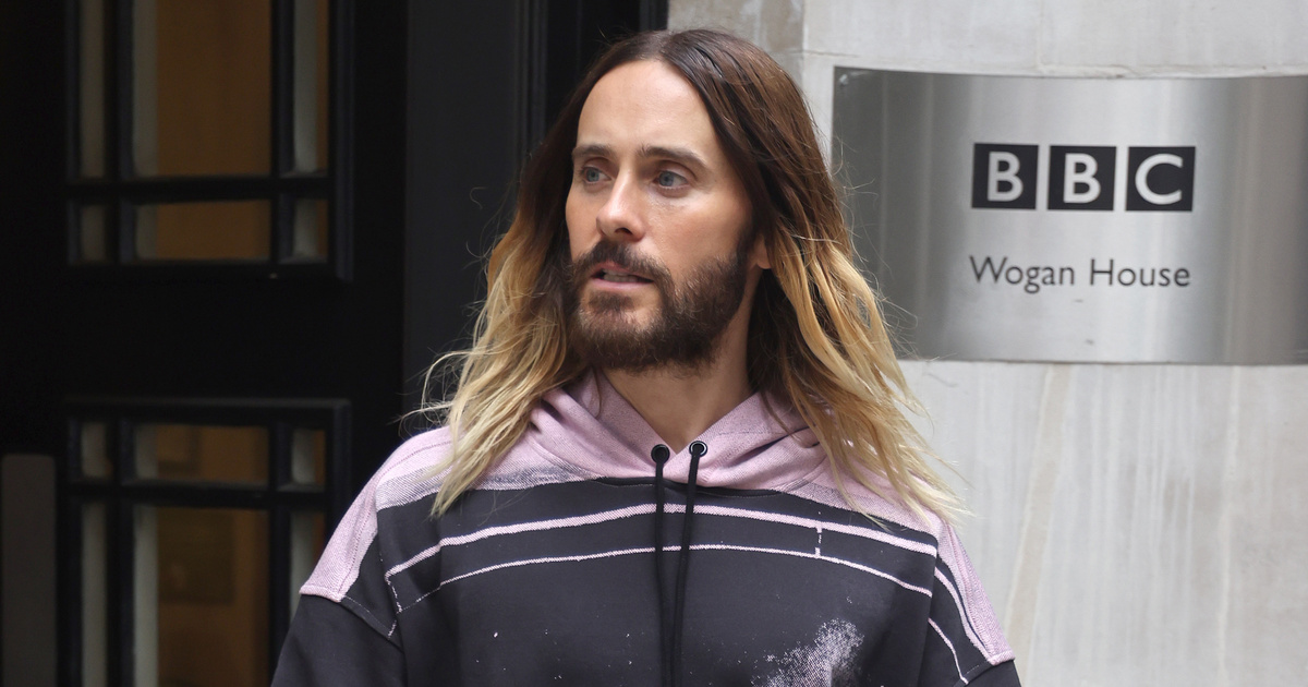 Jared Leto ismét felmászott egy épület falára – ezúttal New Yorkban