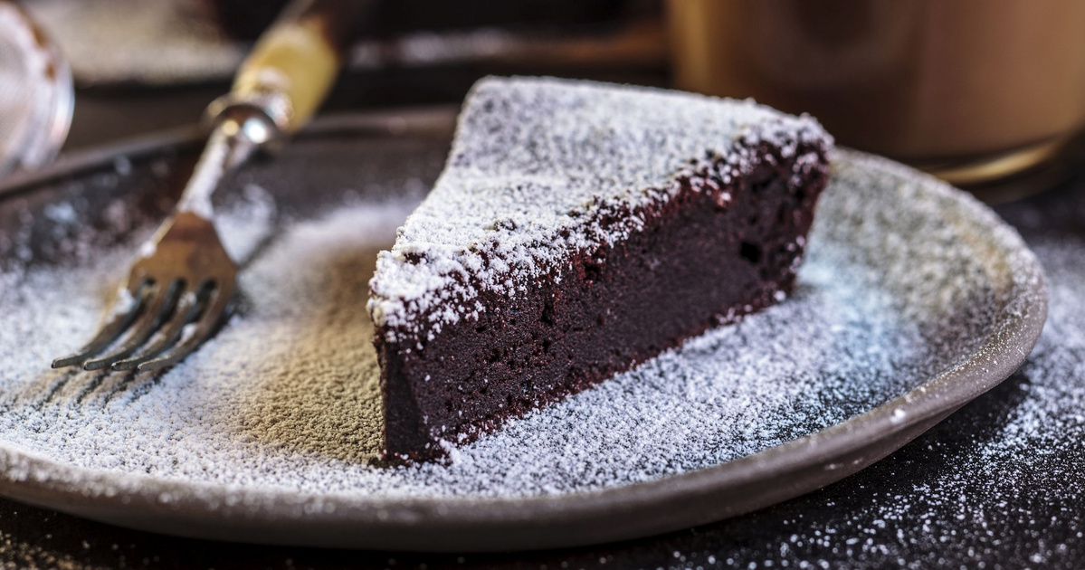 25 perces csokitorta egyszerű kevert tésztából: ha gyorsan ennél valami édeset