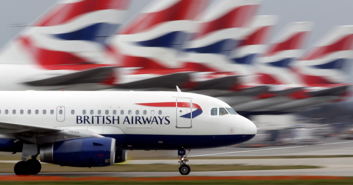 Kokain szippantott fel egy félmeztelen nőről egy brit pilóta a felszállás előtt