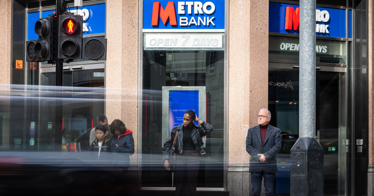 Index – Abroad – Thousands of Metro Bank employees are out of work ahead of the holiday