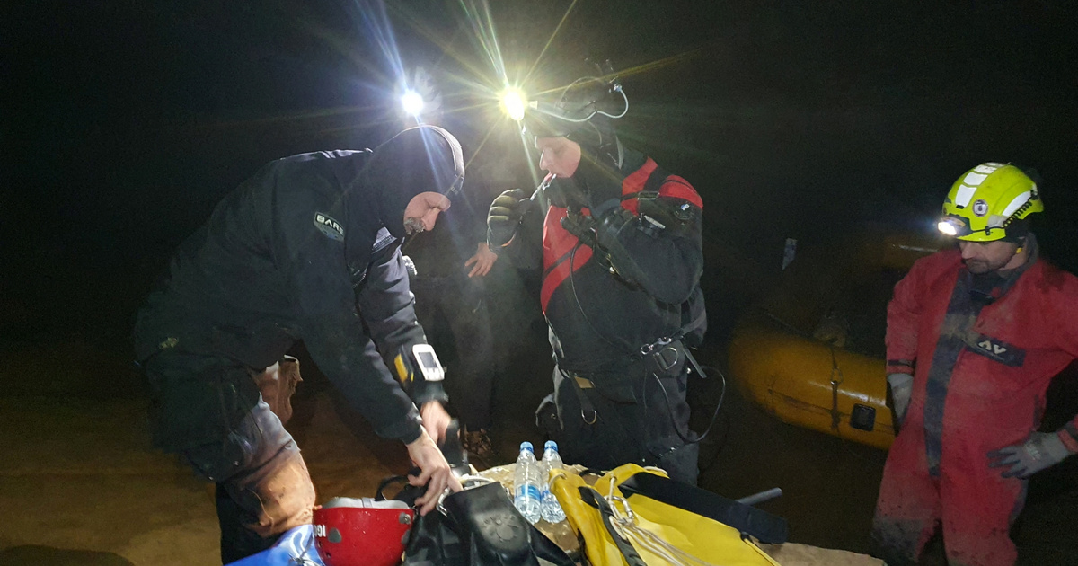 Index – Abroad – The rescue operation has begun for the group trapped in the cave in Slovenia