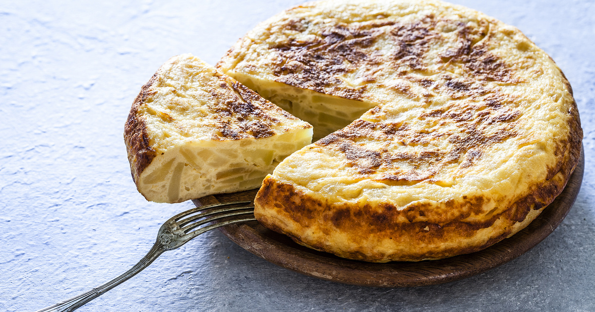 Egyszerű reszelt krumplis omlett: kevés hozzávalóból kész a mennyei vacsora