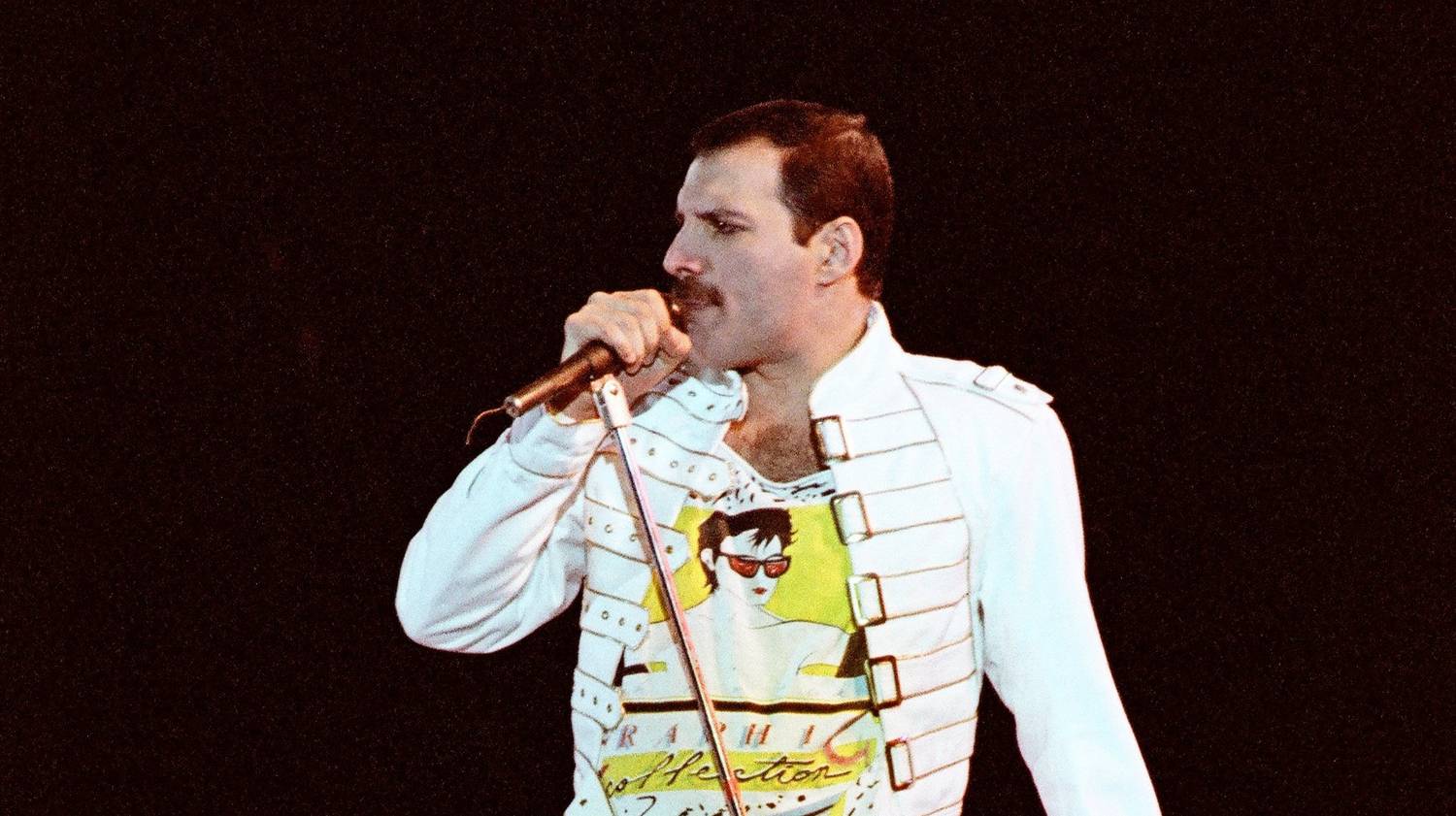 Most beleshet Freddie Mercury több milliárdért árult luxuskastélyába