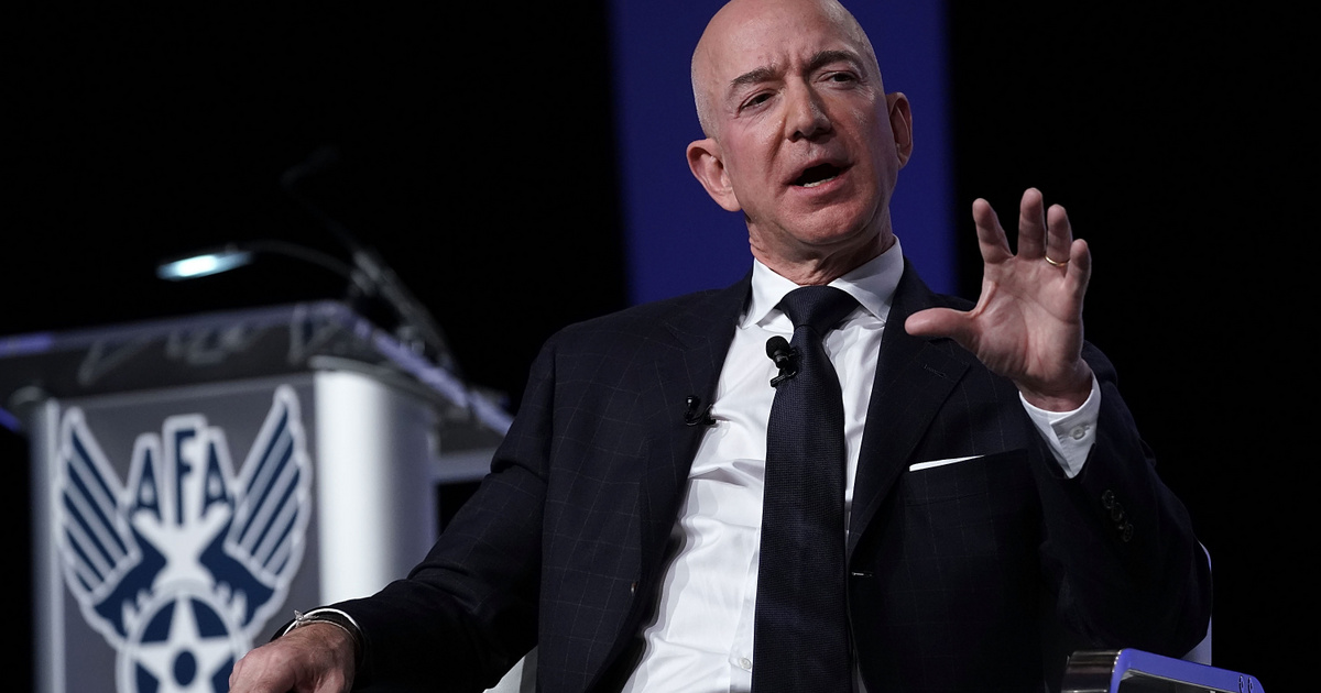 Indicador – Economía – Jeff Bezos entró por la puerta y tomó la delantera en la cima de la lista crucial
