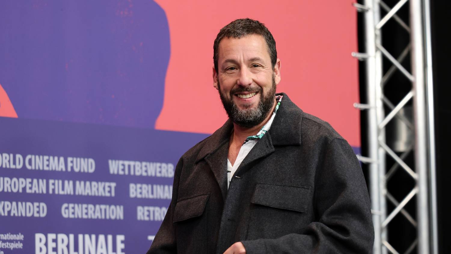 Visszatérhet eddigi legnépszserűbb szerepéhez Adam Sandler