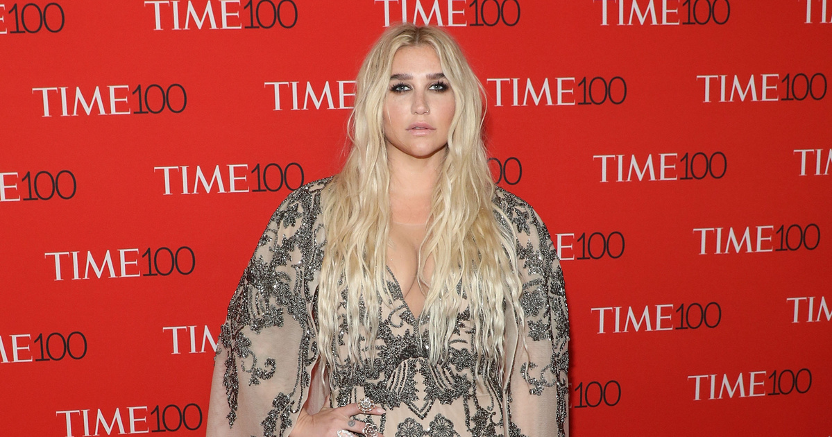 Kesha egy átlátszó, párducmintás ruhában tündökölt, Jonah Hill megmutatta felsőtestét 40 kilogrammos fogyása után