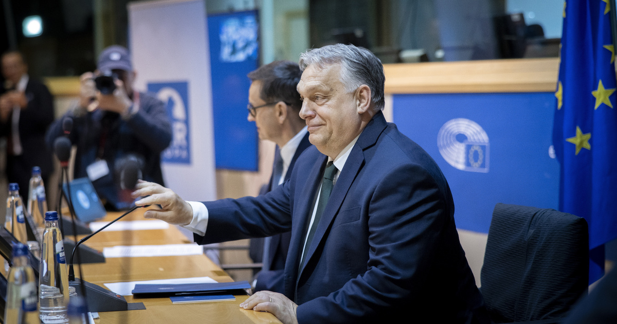 „Győzelem!”  – jelentette be Orbán Viktor politikai igazgatója Brüsszelben
