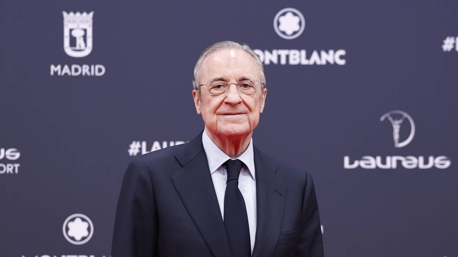 Egy spanyol lap arra utal, hogy a Real Madrid elnöke lefizethette a játékvezetőket