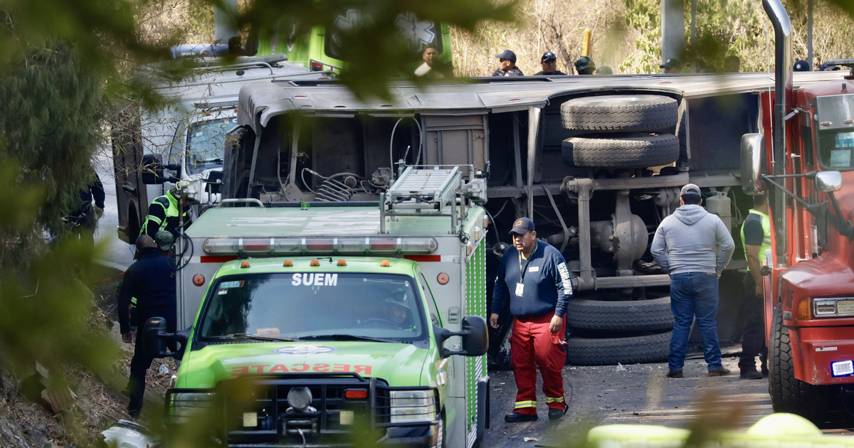 Hatalmas buszbaleset Mexikóban, 14 áldozat már biztosan van