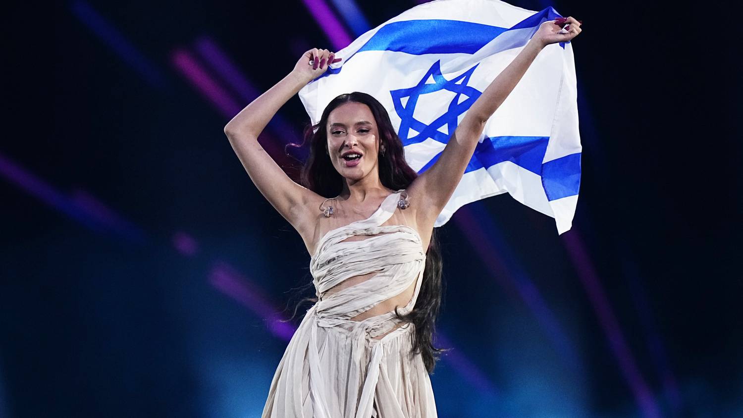 Eurovíziós Dalfesztiválon nem csitultak a kedélyek: izraeli énekesnőt kifütyülték a svédországi döntőben – videó