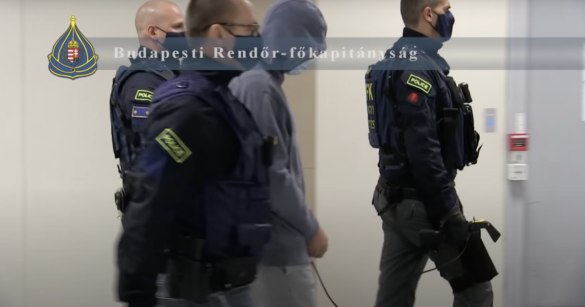 Felmentette a bĂrĂłsĂĄg a toplistĂĄs körözött fĂ©rfit, aki meg akarta ölteni a bĂrĂłt Ă©s az ĂŒgyĂ©szt