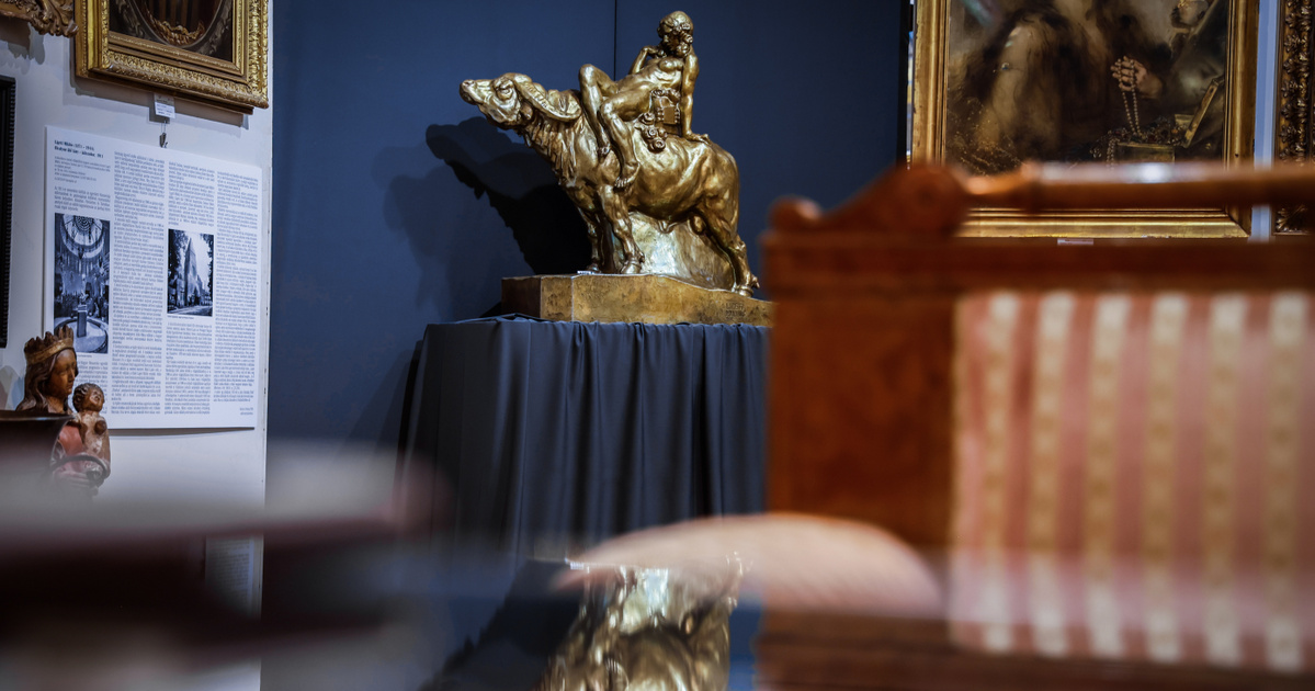 Döbbenetes összegért árverezhetik el a rekordméretű Zsolnay szobrot