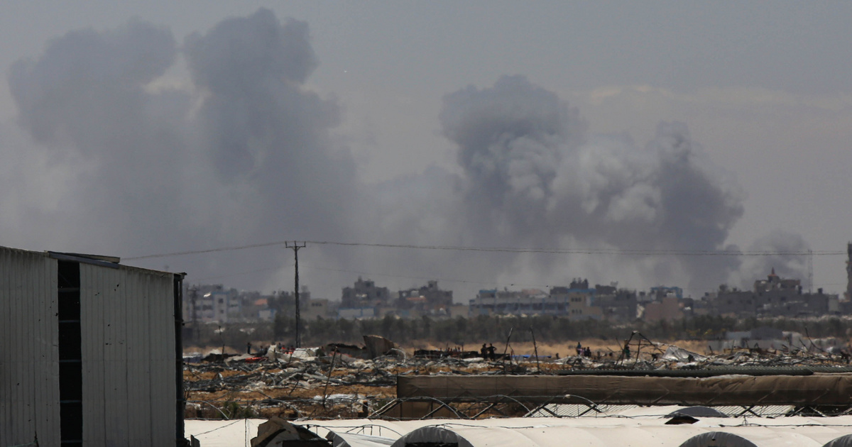 Izrael újabb légicsapást mért Rafahra, 12 palesztin halt meg