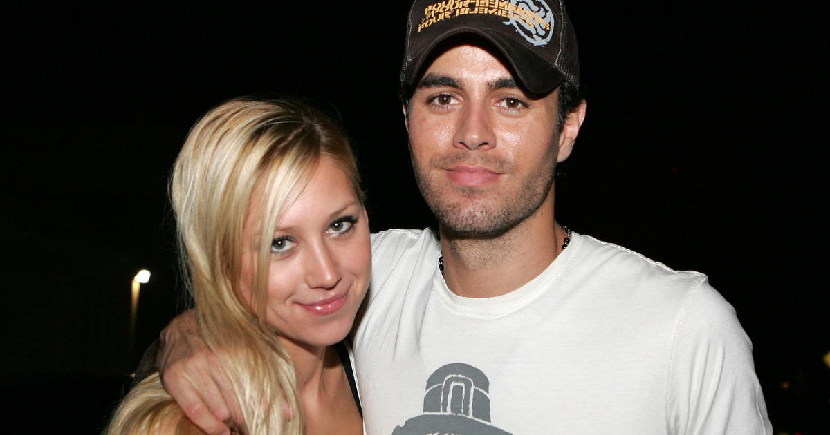 Los hijos de Enrique Iglesias y Anna Kournikova son ángeles rubios: sus gemelas tienen 6 años y su hija menor tiene 4 años – World Star