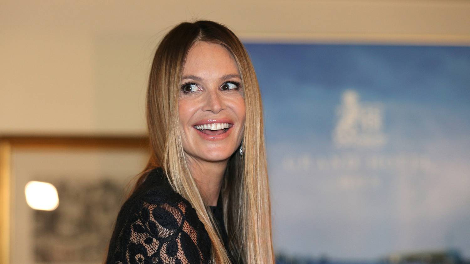 Elle Macpherson bevallotta, hogy 7 éve kemoterápia nélkül gyógyult ki a mellrákból