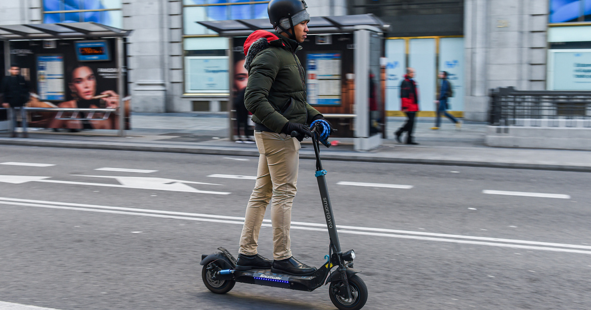 Madridban megunták a felelőtlenül közlekedő turistákat, betiltják az e-rollereket