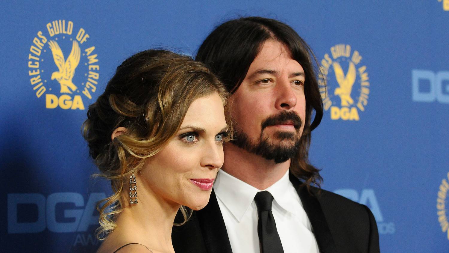 Már egy felnőttfilmes sztár is felbukkant Dave Grohl családi botrányában