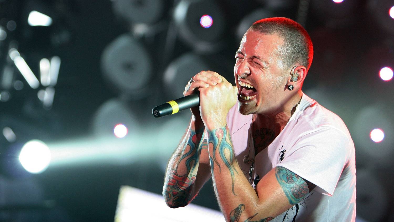 Chester Bennington édesanyja összetört a Linkin Park újraalakulása miatt: „Elárulva érzem magam”