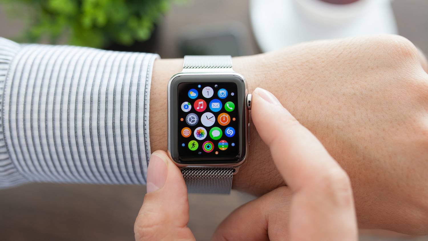 Előre tudja az Apple Watch, ha betegek vagyunk