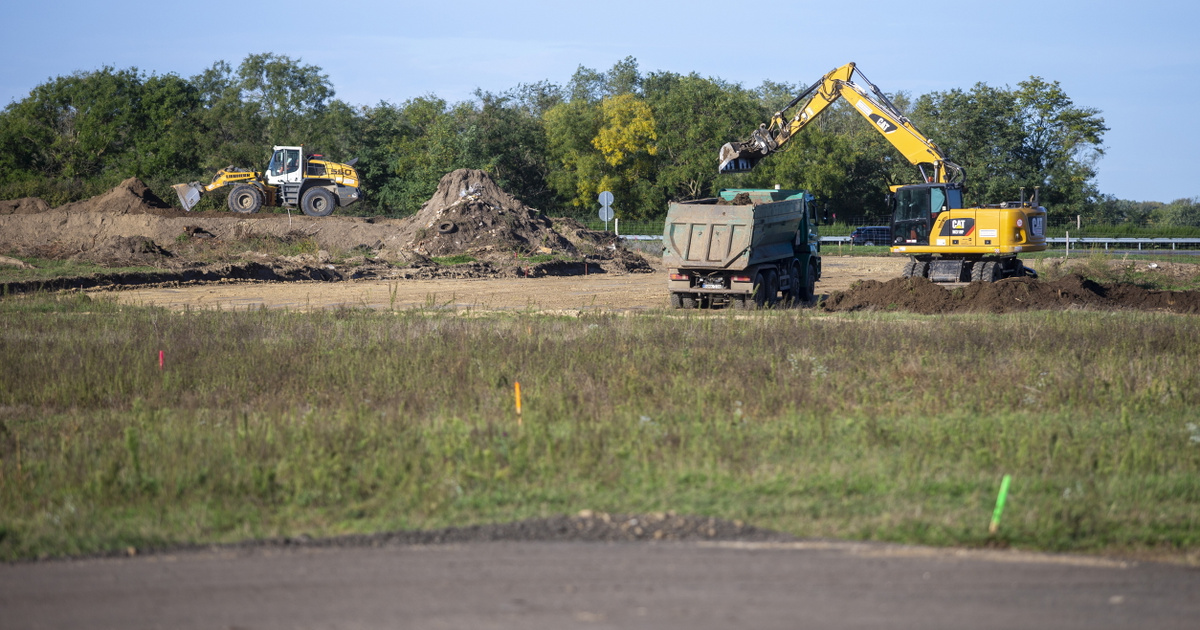 Table of Contents – Country – Hungary’s largest rural road interchange has been announced