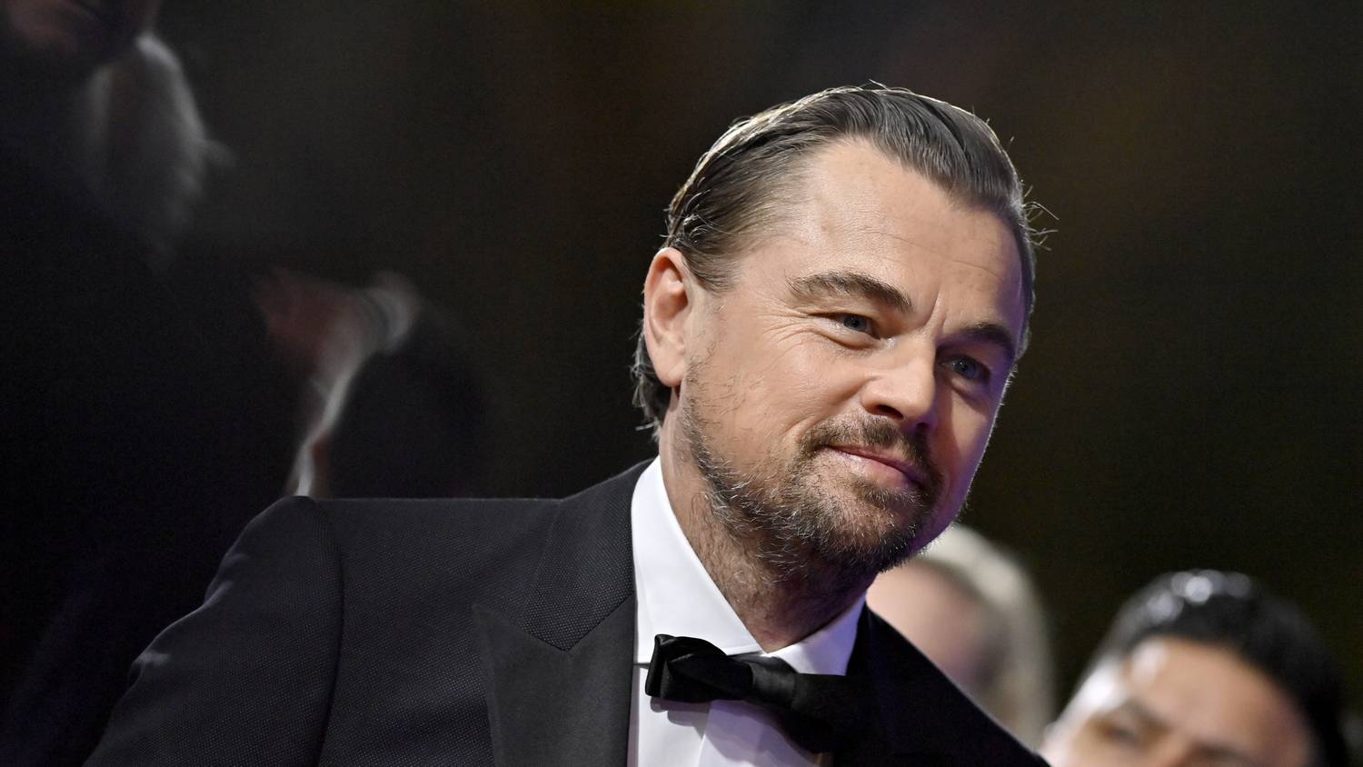 Leonardo DiCaprio új barátnőjével bringázott, Olivia Wilde elképesztő formában van