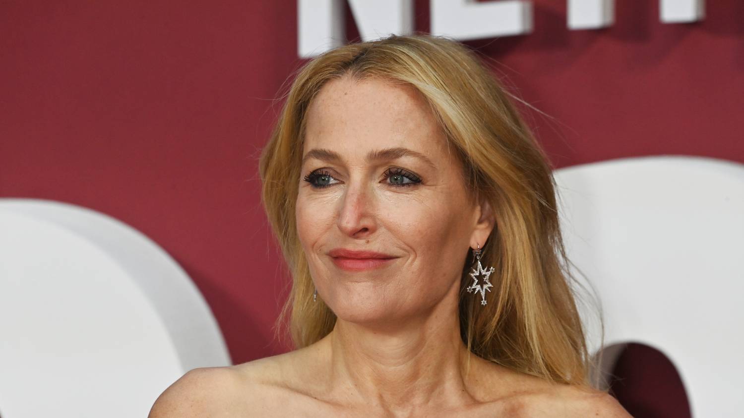 Döbbenetesen jól néz ki bikiniben az 56 éves Gillian Anderson