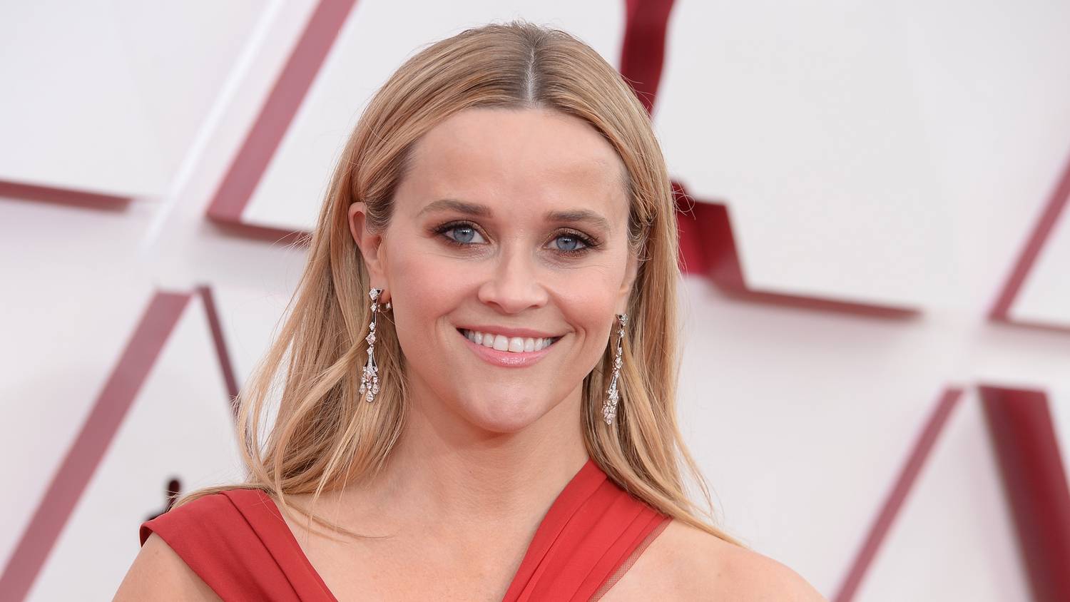 Reese Witherspoon a ritkán látott fiával gálázott, el is vitték a show-t