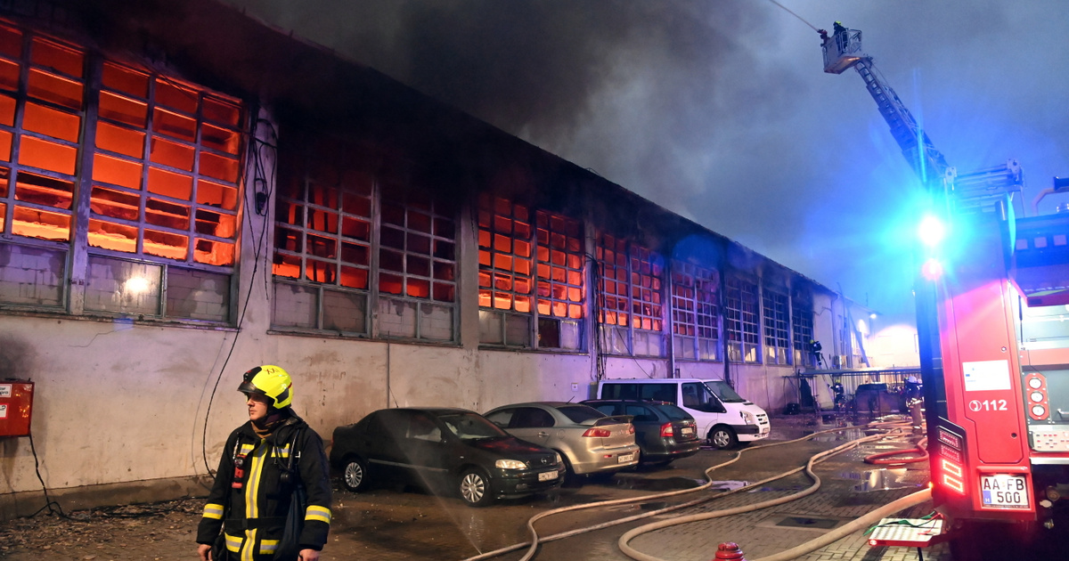 Index – Interior – A warehouse on Soroksári út caught fire, an explosion also occurred in a neighboring building