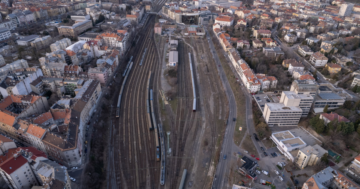 Elképesztő káosz a MÁV-nál, most egy Tapolcára tartó vonat robbant le