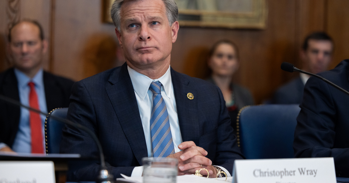 Bejelentette a lemondását az FBI igazgatója, Christopher Wray