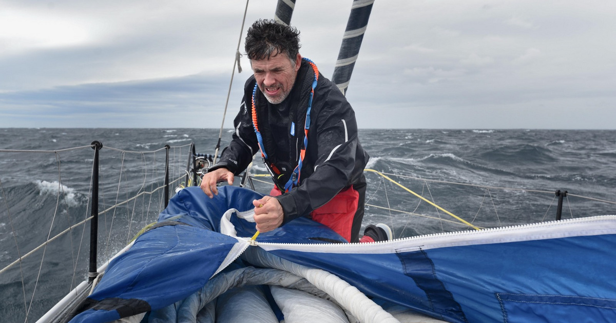 A Vendée Globe magyar szólóvitorlázója feladta a versenyt