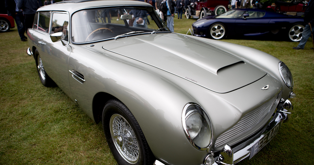 Szemet gyönyörködtető Aston Martin kerül kalapács alá