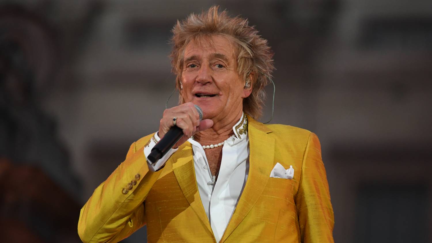 60 milliárdot érő luxusjachton ünnepelte 80. születésnapját Rod Stewart