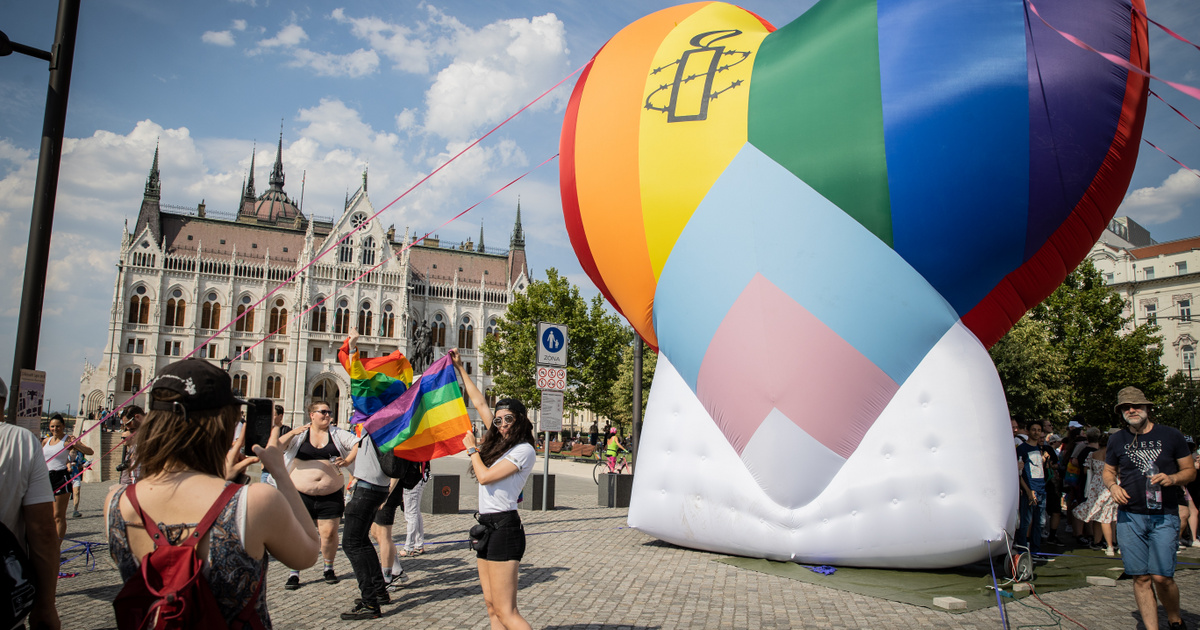 Pride-ügyben üzentek Orbán Viktornak, Gulyás Gergelynek és Lázár Jánosnak