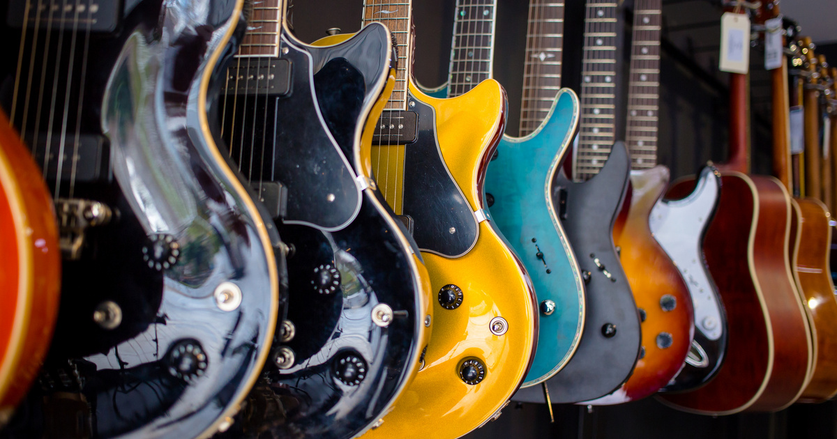 Mi a közös a La Bambában és a Mi vagyunk a Grundban? Több száz sláger áll ebből a 4 akkordból