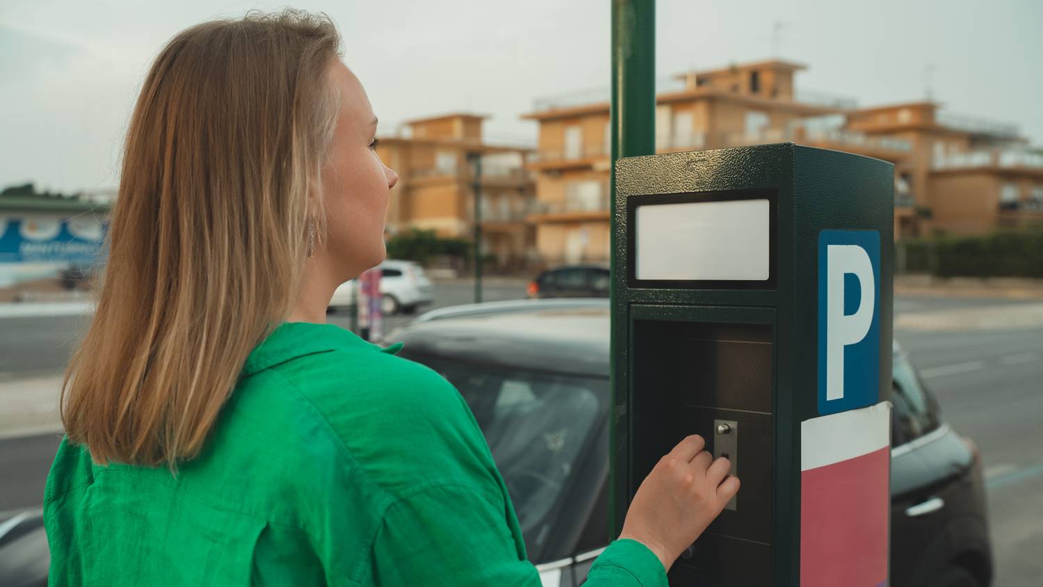 Új módszerrel lopják el a bankkártyaadatokat a parkolóautomatáknál