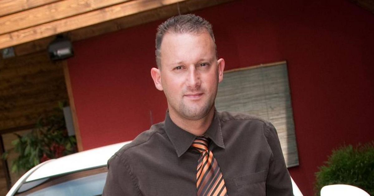 Ő Alexosz ritkán látott öccse: Tiborral kívül-belül egyformák